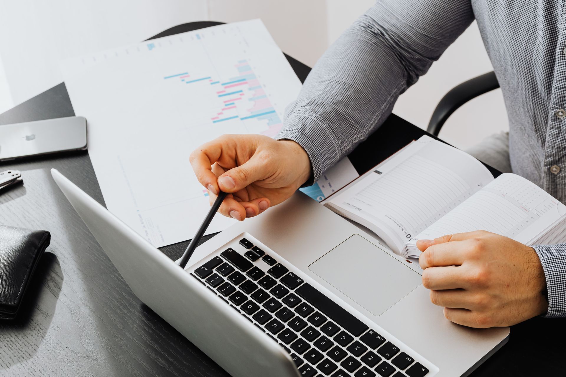 Cuentas por pagar vs. Cuentas por cobrar: ¿Qué es la diferencia?